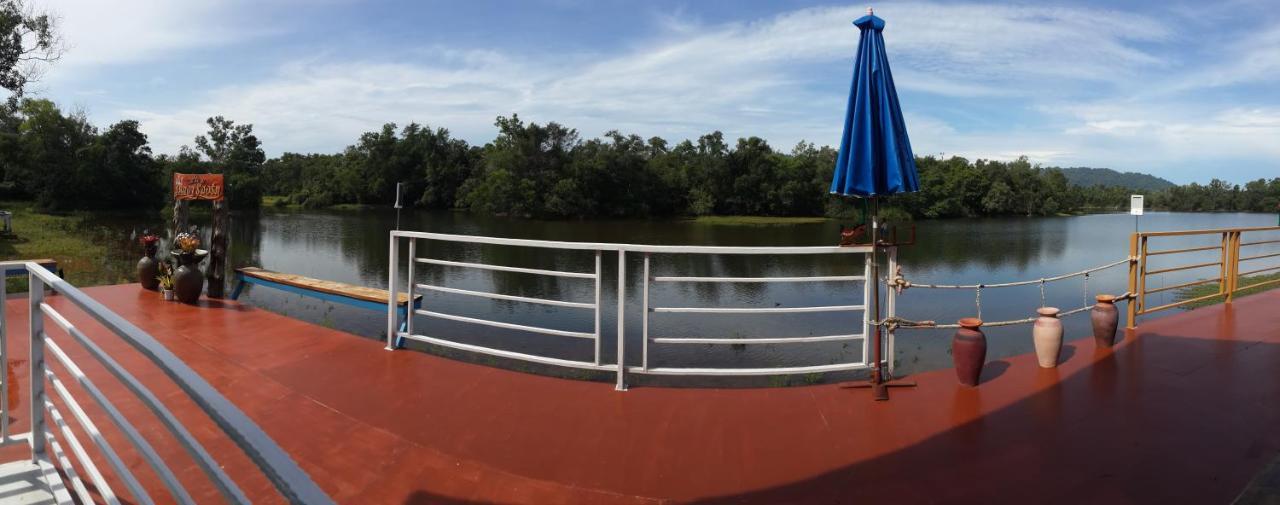 Khum Thong Resort Takuapa 外观 照片