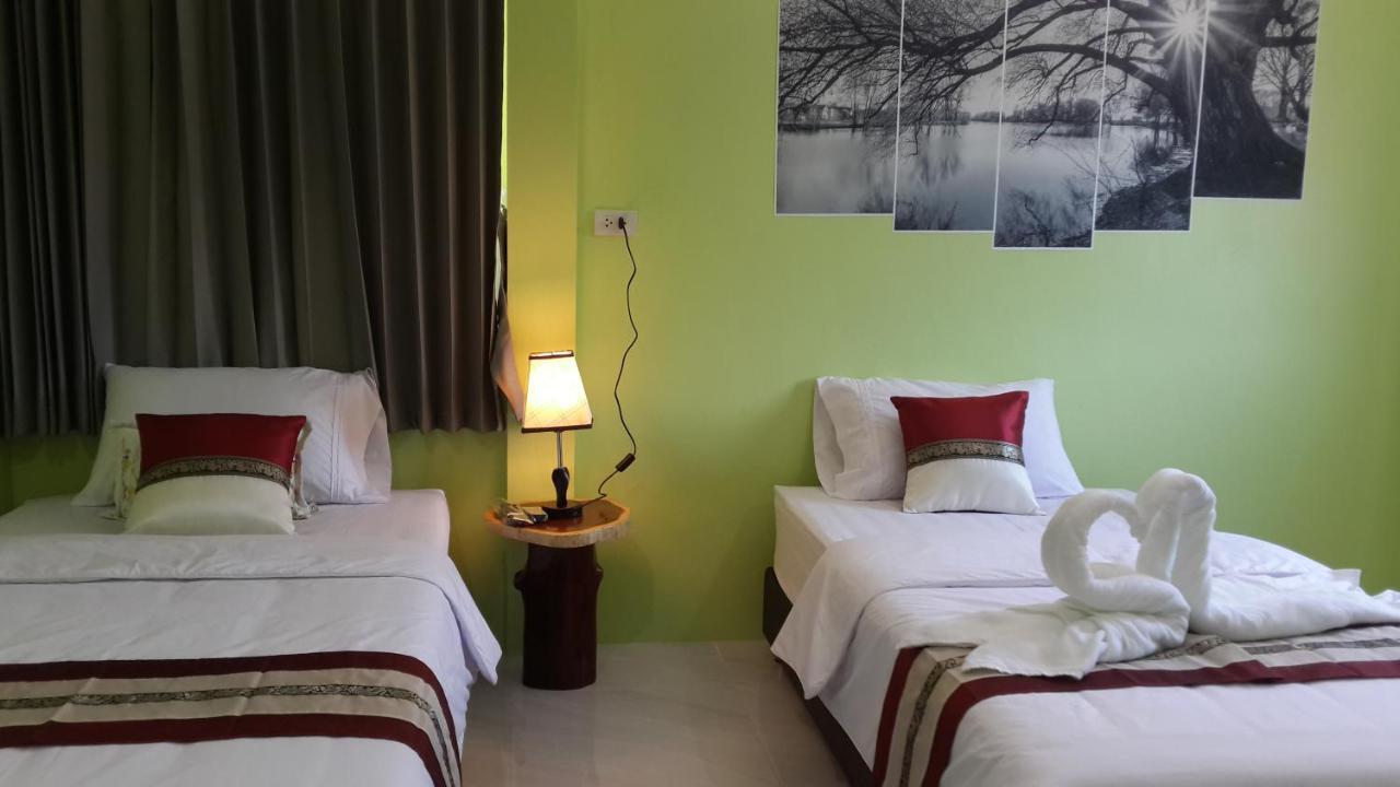 Khum Thong Resort Takuapa 外观 照片
