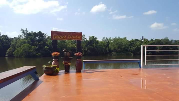 Khum Thong Resort Takuapa 外观 照片