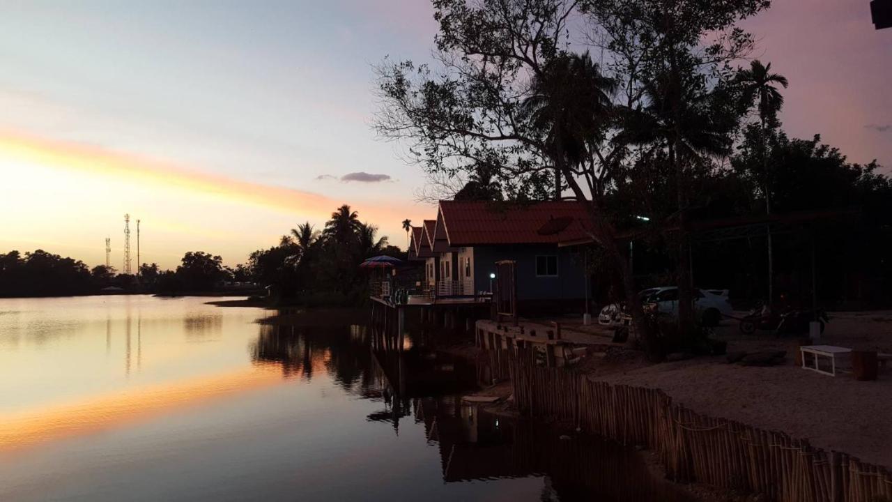 Khum Thong Resort Takuapa 外观 照片
